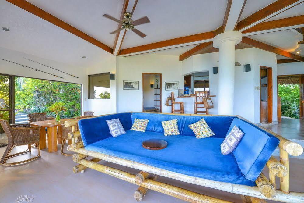 Artista Beach Villa Balabag  Exterior photo